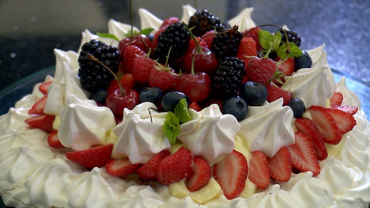 Pavlova com Frutas Vermelhas